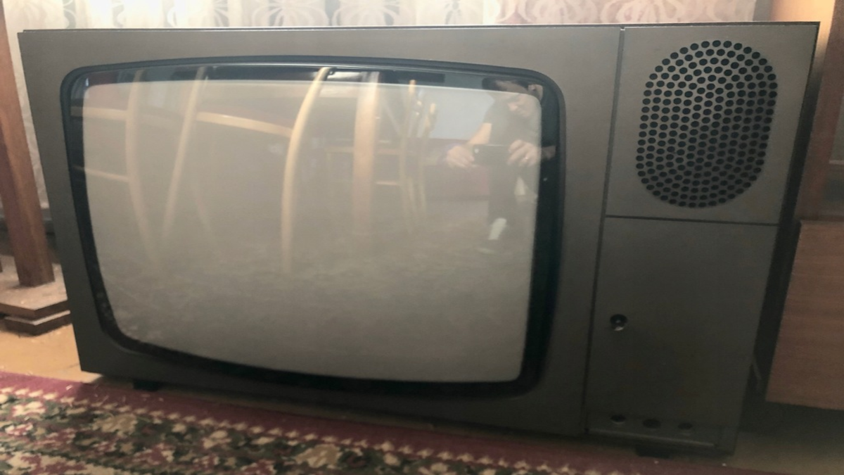 kiedy w polsce były pierwsze telewizory jowisz