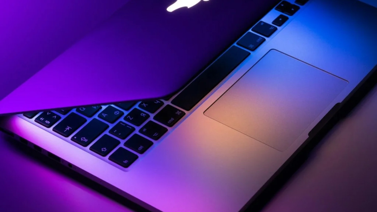 14-calowy MacBook Pro z czipem M5 jak dobrać wersję do rodzaju pracy